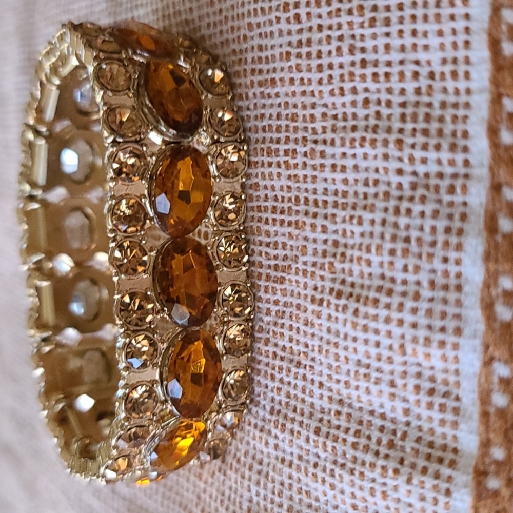 Bracelet - Picture 3 of 3